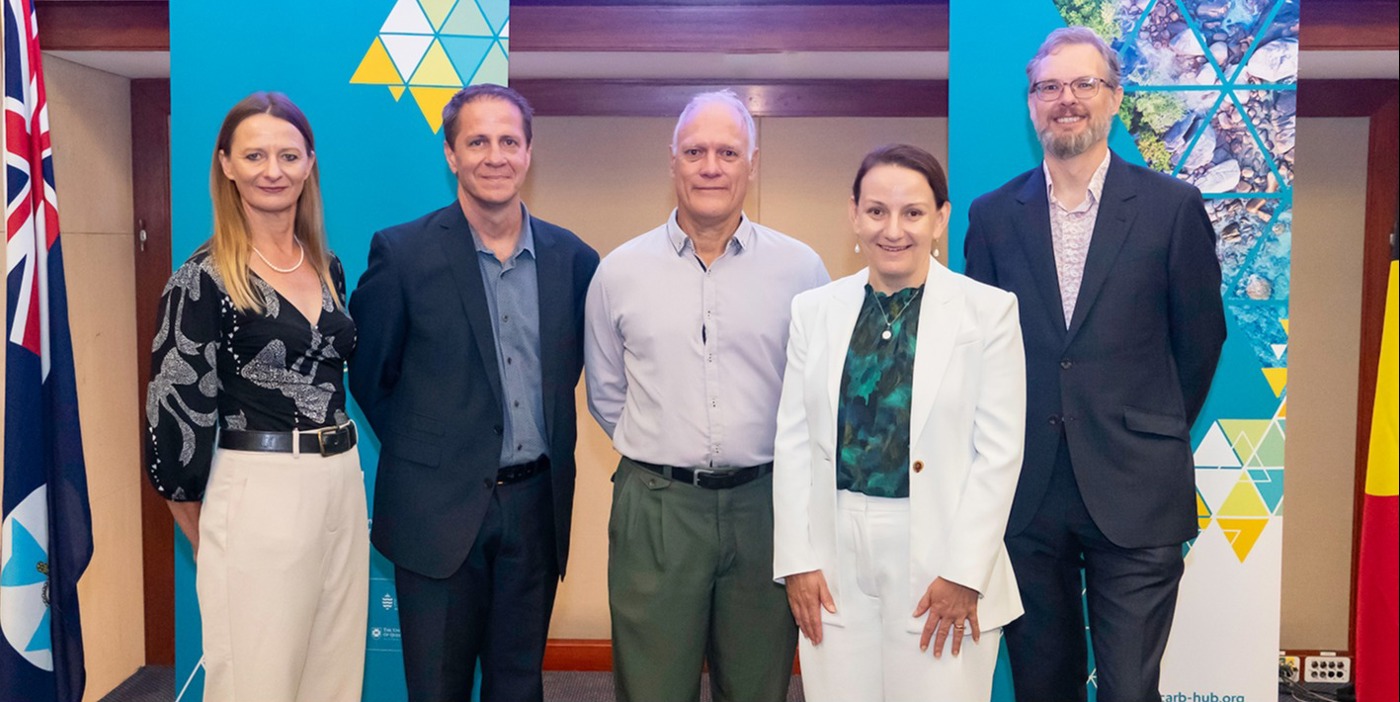 Qld Decarb Hub lead researchers from left A/Prof Felicity Deane (QUT), Prof Greg Marston (UQ & Hub Coordinator), Prof Allan Dale (JCU), and Dr Ed Morgan (right) with Queensland Chief Scientist & Hub Steering Committee Chair, Professor Kerrie Wilson (second from right)