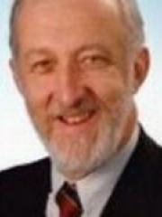 Emeritus Professor Richard Fotheringham Image of Richard Fotheringham