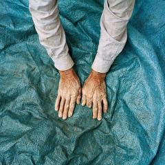 Image: Hoda Afshar Crease 2014, from the series In the exodus, I love you more 2014–ongoing © Hoda Afshar, image courtesy the artist.