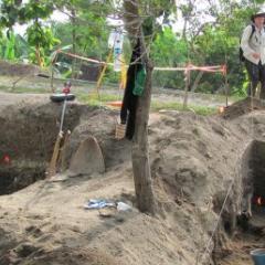 By dating the sediment rather than the fossils themselves, the archaeologists could pinpoint the fossils' age. 