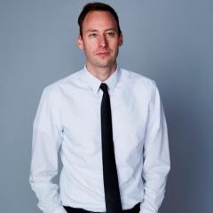 Dr Tom Aechtner